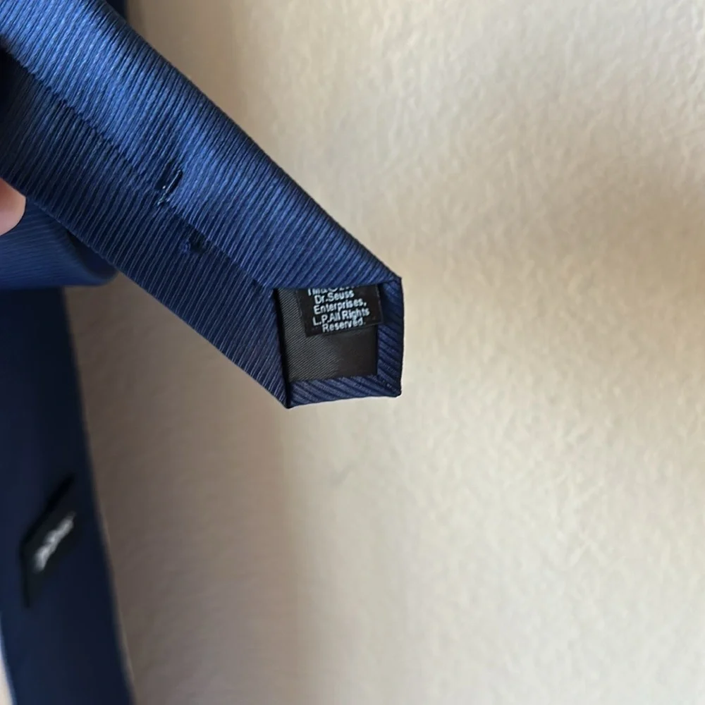 DR. SEUSS One Fish Neck Tie
